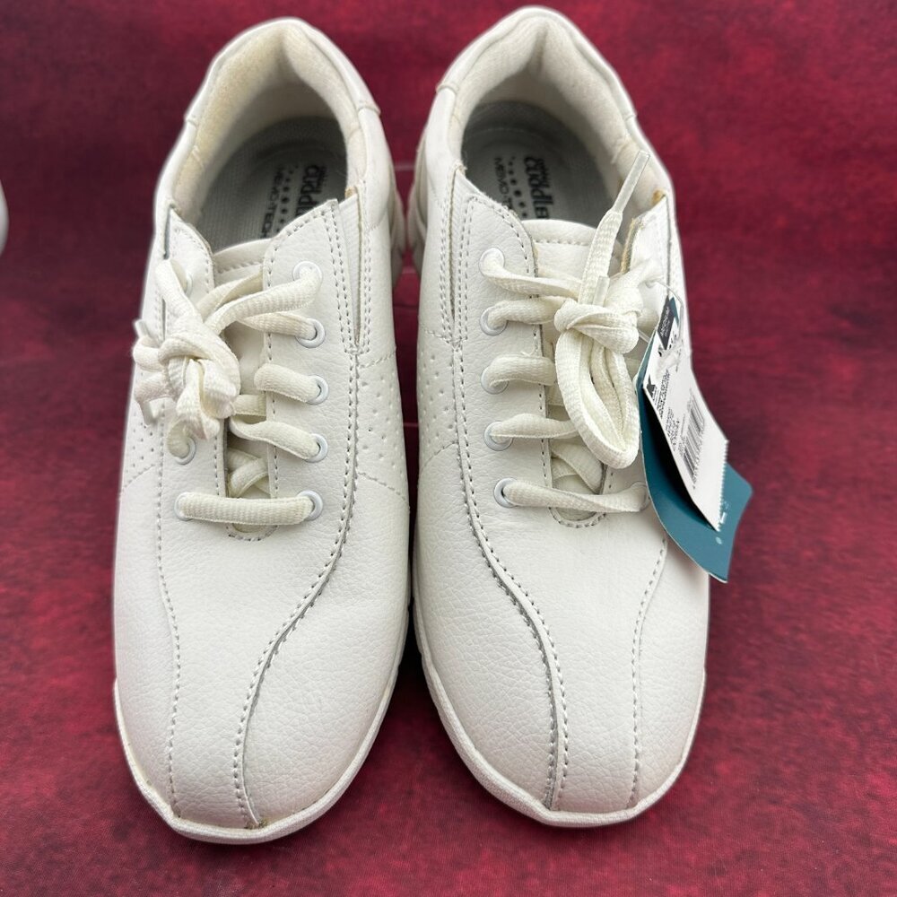 COBBIE CUDDLERS WHITE LEATHER MEMO-TECH COMFORT NURSING/WALKING SHOES, 6,5